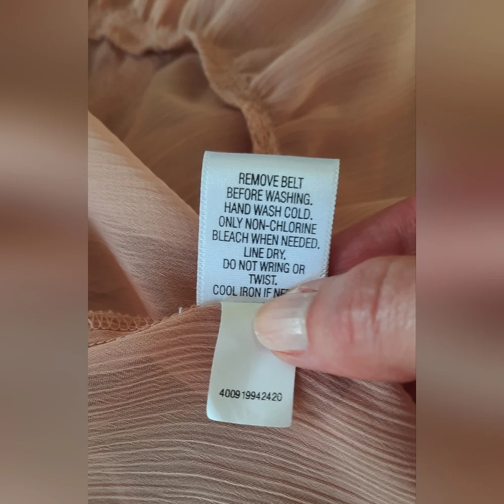 Candie's Sheer Blouse in Dusty Rose - Picture 4 of 5